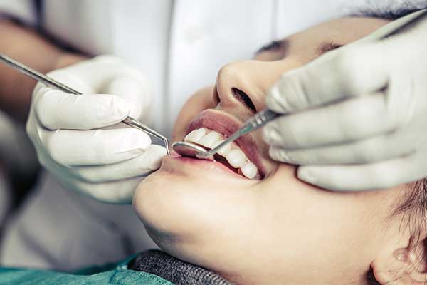 Tratamiento de caries y estética dental